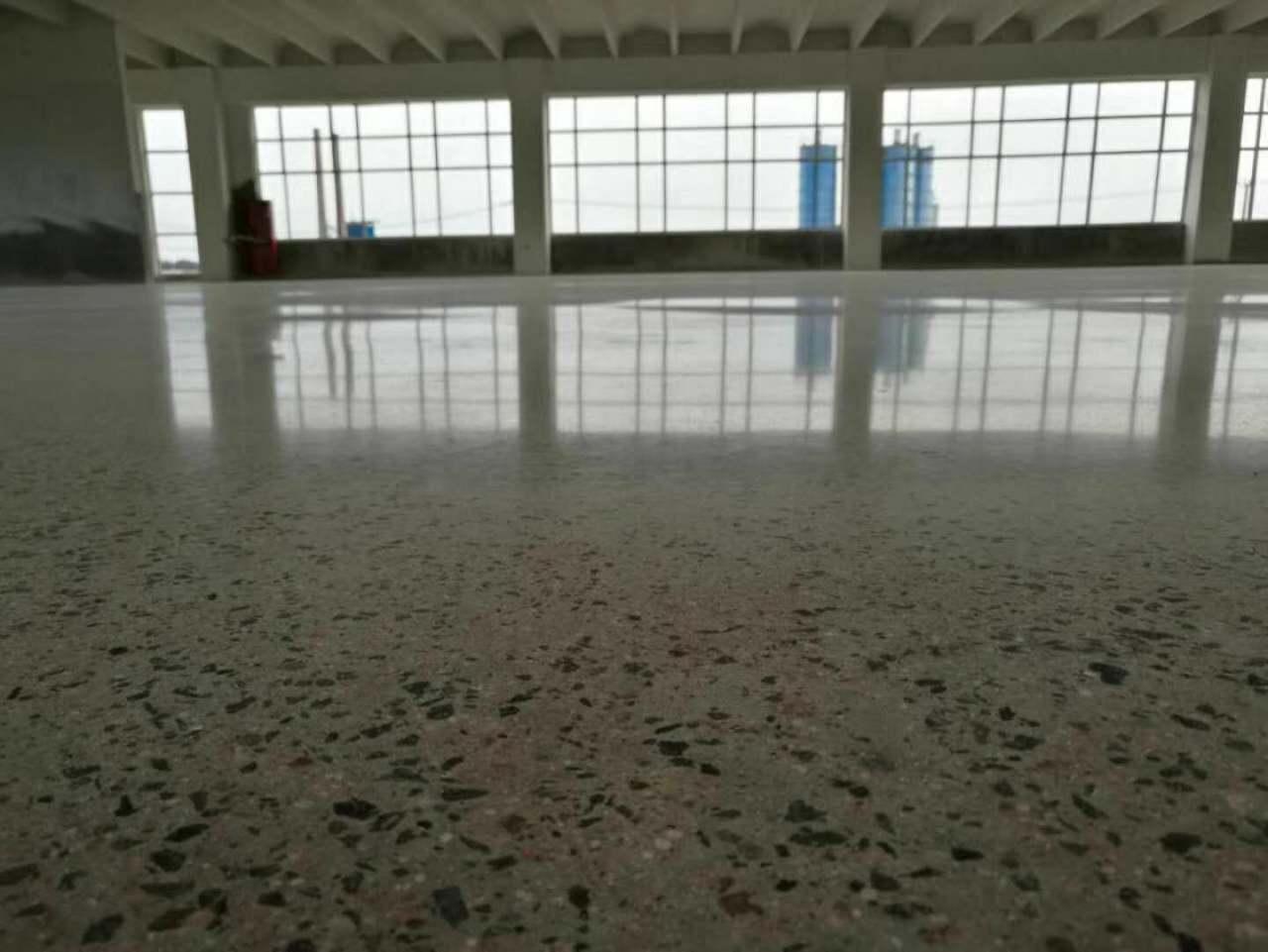 拋光混凝土地坪施工原理及效果圖片展示